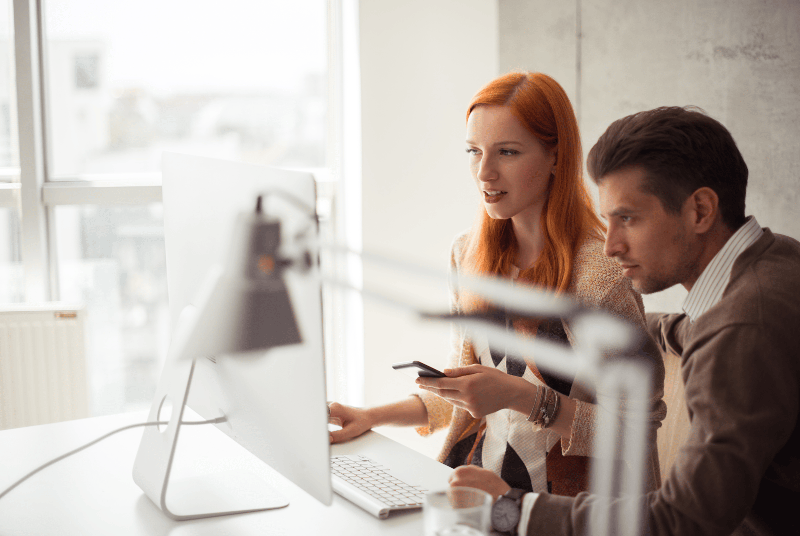 非暴力溝通,用所提供的架構,寫下自己的建議與想法,並且有邏輯性的提出建議。非暴力溝通模式有4個要素:觀察、感受、需要、請求。
