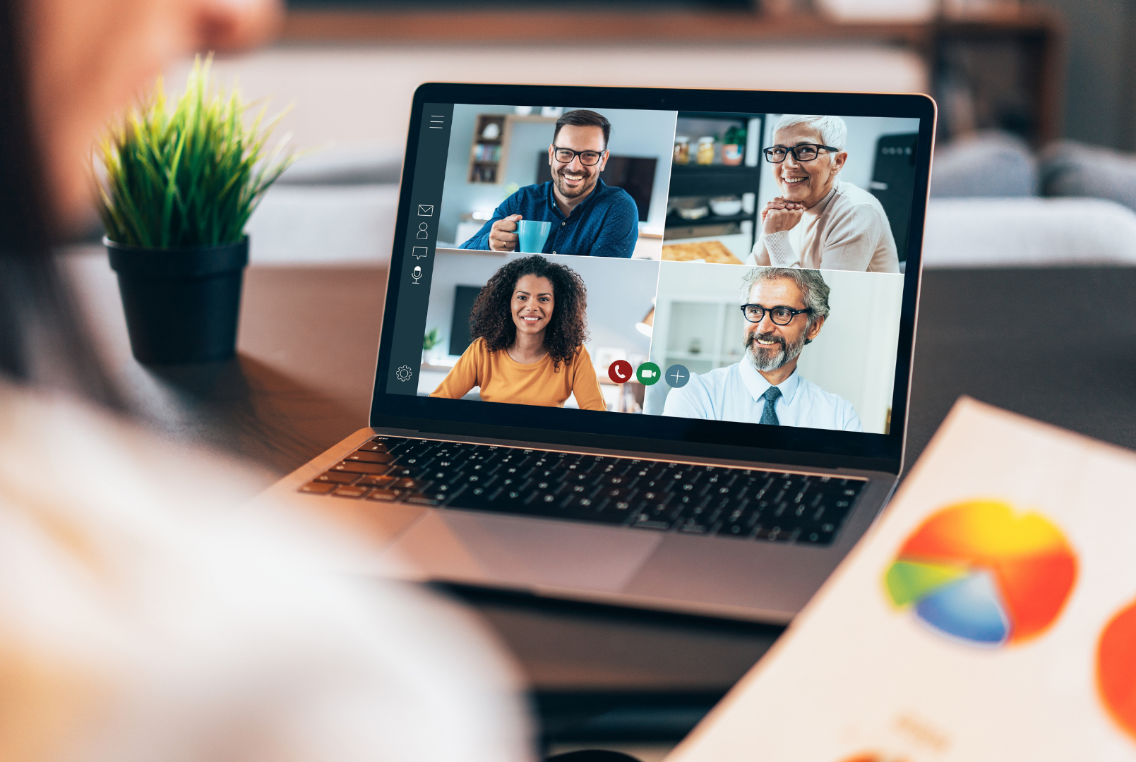 However, once a company has reached a certain size, some business functions such as HR and payroll must work separately, yet continuously provide mutual support to one another. In some organizations, accounting and payroll are completely separate departments. Accounting and payroll serve businesses at different stages of the financial circle. However, both serve within the same financial cycle. 