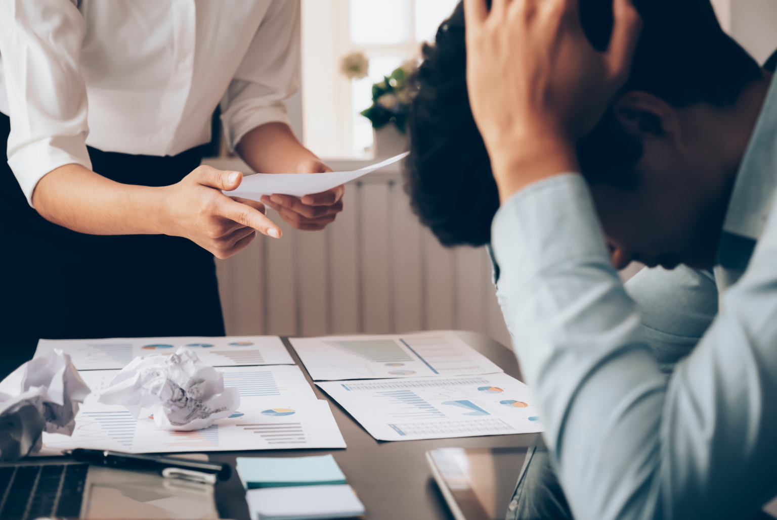 疫情帶來「居家辦公」、「遠距辦公」、「混合型辦公」等趨勢，人們感受到遠端工作帶來的益處，自由和自主權，以至於當許多企業要求員工回辦公室工作時，有一定數量的員工不願意回去，甚至表示如果必須要回到辦公室辦公，他們寧願選擇離開現在的工作。