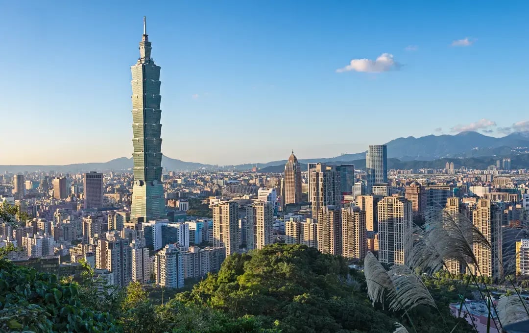 Paying Contractors in Taiwan: Legal Compliance & Tax Withholding Guide
