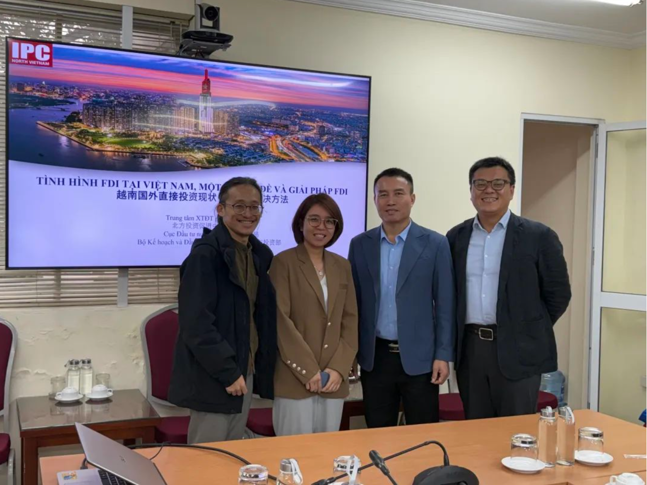 A group photo was taken between the Slasify team and IPCN representatives.