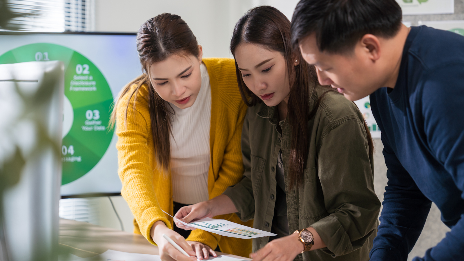 Since holiday variance can’t be eliminated or avoided, the goal is to manage it through tighter controls and payroll compliance best practices. The strongest payroll teams combine local rule awareness with clear workflows.