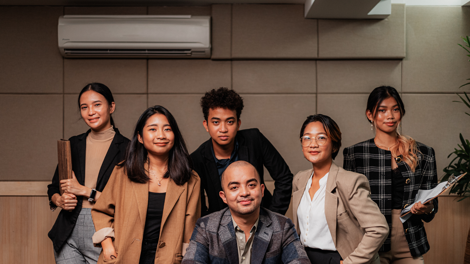 Foreign companies without a local HR team are especially at risk of violating social contribution compliance, as they may misinterpret CPF eligibility or SDL rules when the needs for a diverse team continue to grow.  