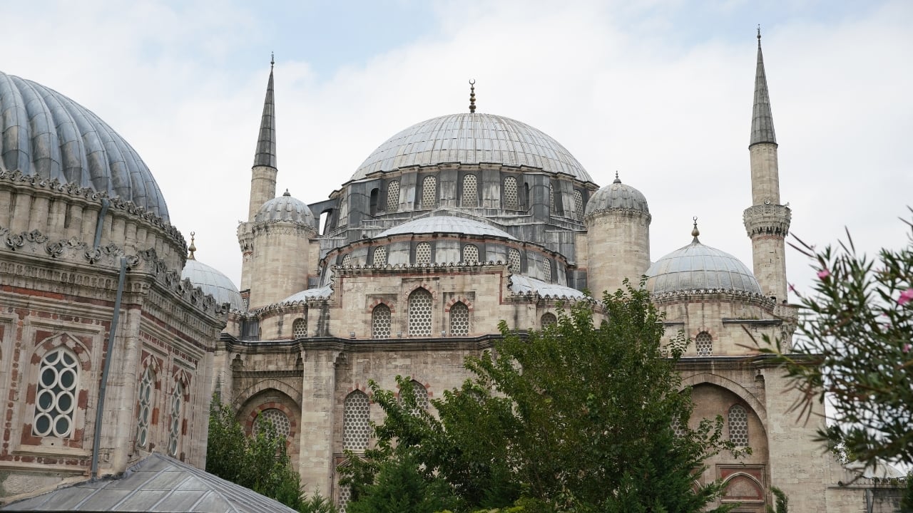 How to hire and pay employees in&nbsp;Turkey