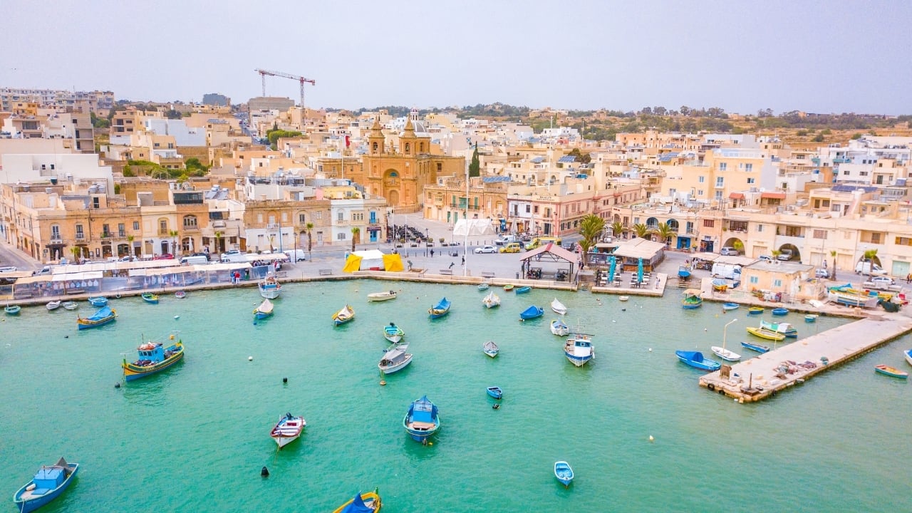 How to hire and pay employees in&nbsp;Malta