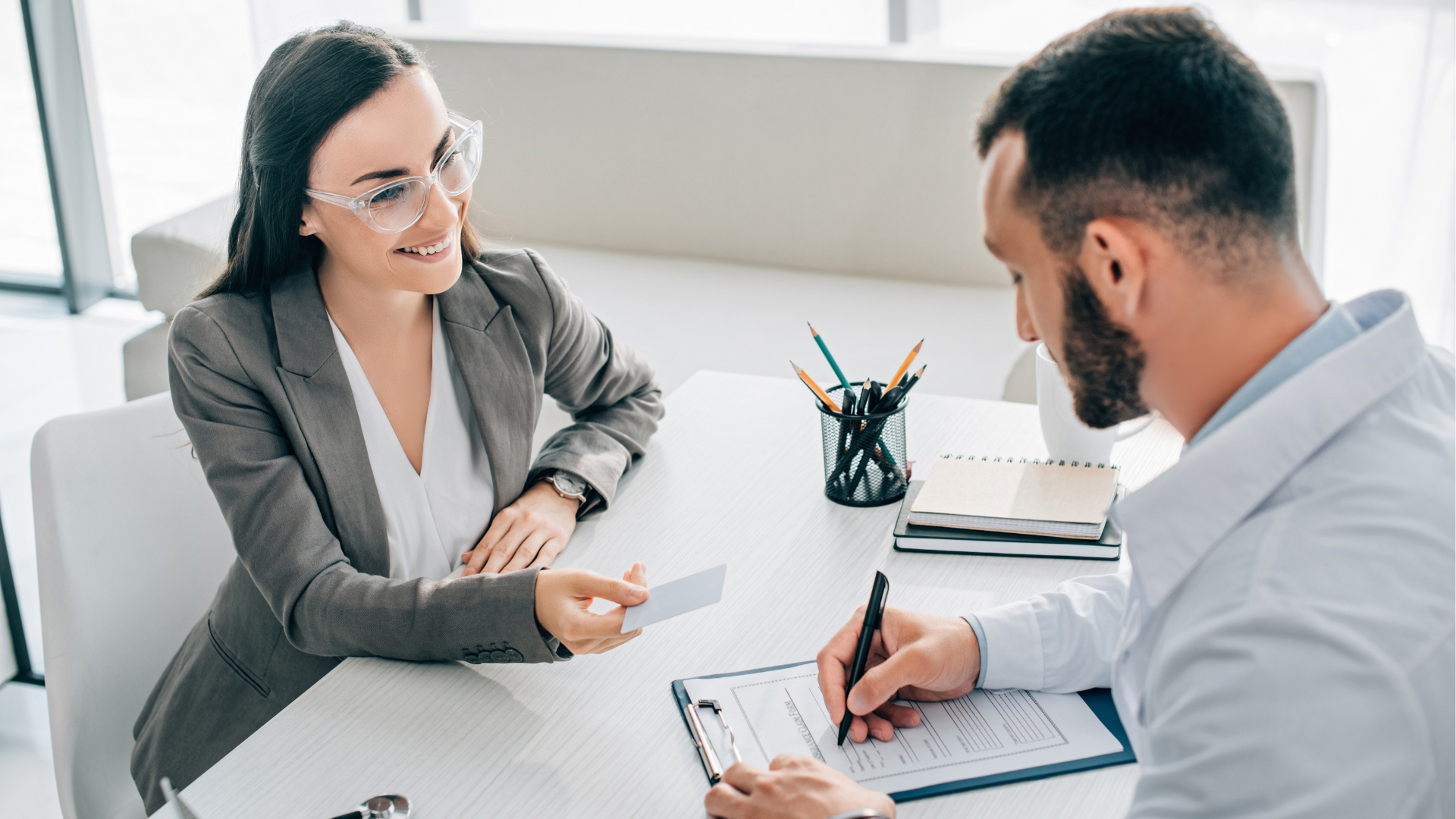 Badan Penyelenggara Jaminan Sosial Ketenagakerjaan，簡稱BPJS Ketenagakerjaan，負責管理印尼與就業相關的保險和社會保障項目。